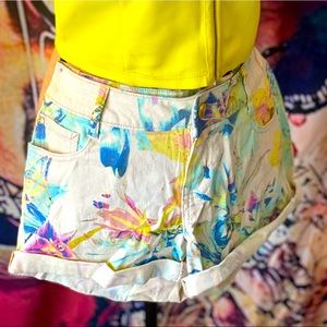 Nicki Minaj size 9/10 high waisted shorts.